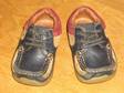 £5 - BOYS CLARK SHOES size 4.5gin